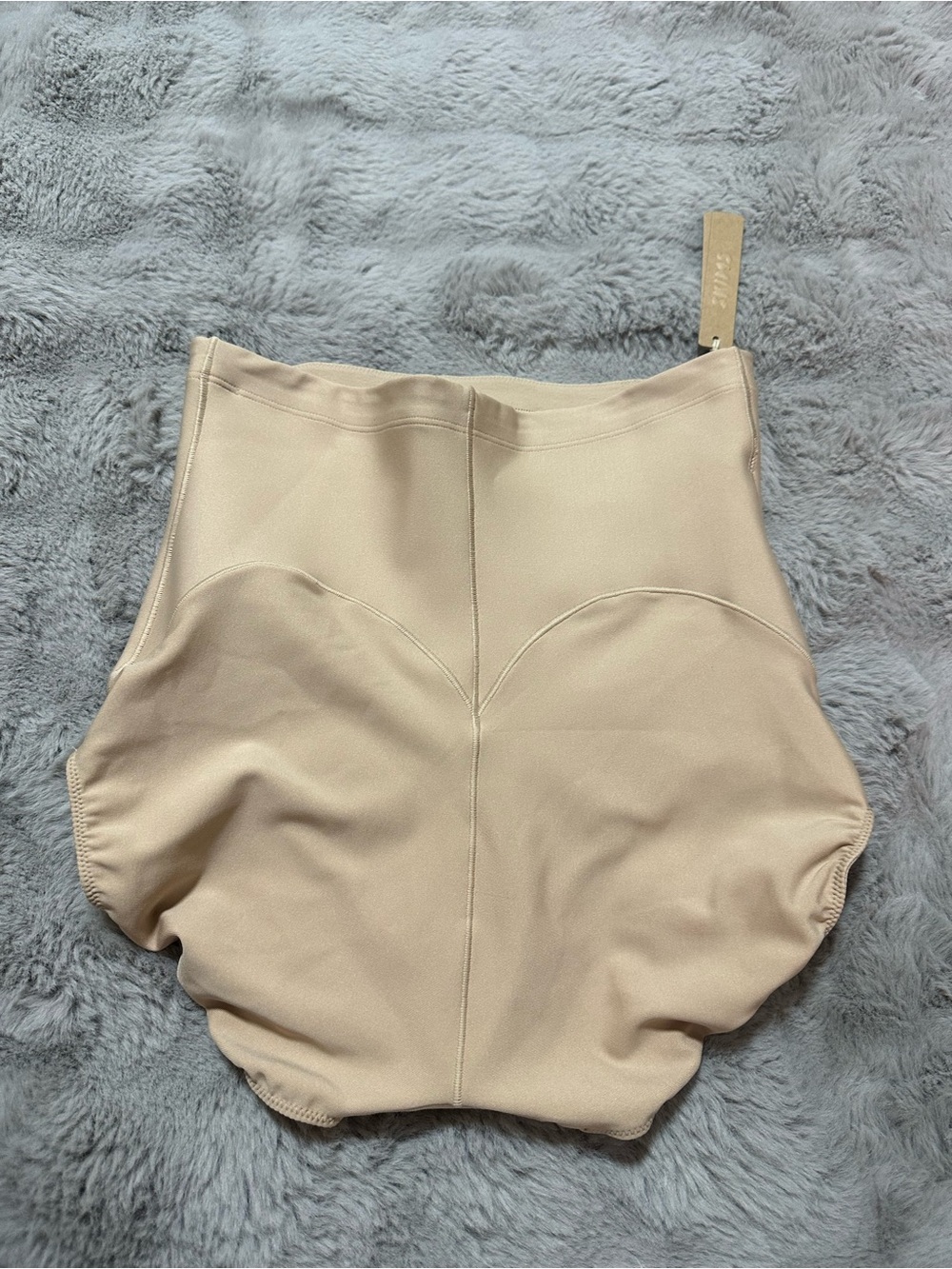 NWT SKIMS BODY CORE SCULPT BUTT LIFTING BRIEF Size M